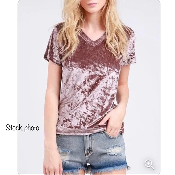 POL Tops - POL silvery lavender crushed velvet v-neck top, size S